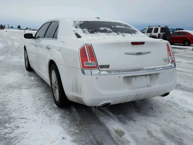 2C3CCAKTXCH234975 - 2012 CHRYSLER 300C WHITE photo 3