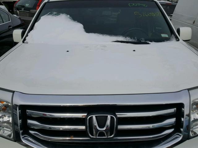 5FNYF4H79CB011580 - 2012 HONDA PILOT EXLN WHITE photo 7