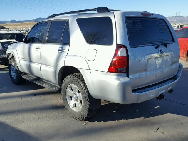 JTEBU14RX70116632 - 2007 TOYOTA 4RUNNER SR SILVER photo 3