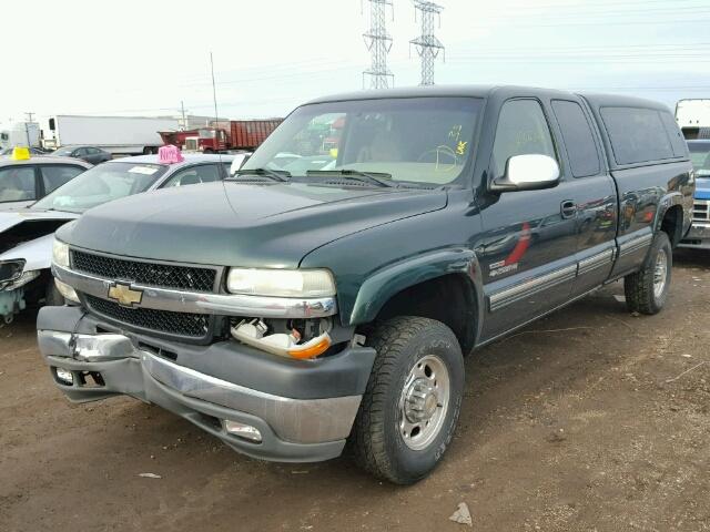 1GCHC29152E269084 - 2002 CHEVROLET SILVERADO GREEN photo 2