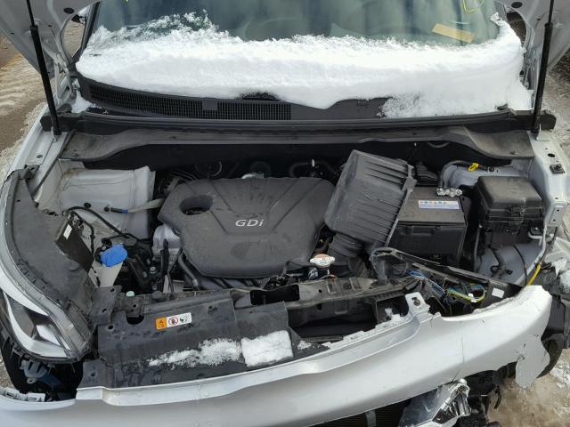 KNDJN2A26G7859015 - 2016 KIA SOUL SILVER photo 7