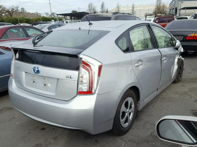 JTDKN3DU9F0455964 - 2015 TOYOTA PRIUS SILVER photo 4