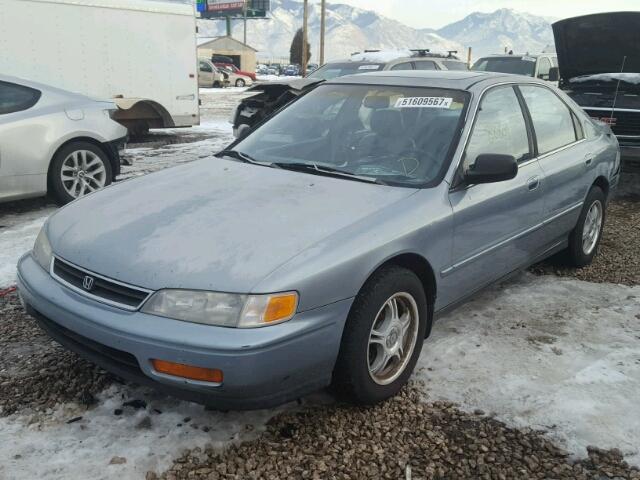 1HGCE6665SA010194 - 1995 HONDA ACCORD EX BLUE photo 2