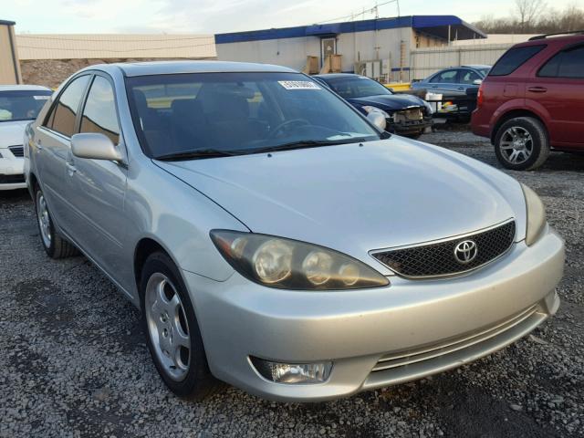 4T1BE32K35U397421 - 2005 TOYOTA CAMRY LE SILVER photo 1