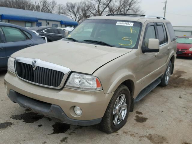5LMEU88H44ZJ38590 - 2004 LINCOLN AVIATOR 银色 照片 2