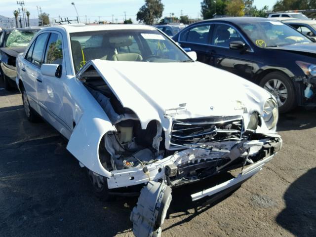 WDBJF55F7TJ013645 - 1996 MERCEDES-BENZ E 320 WHITE photo 1