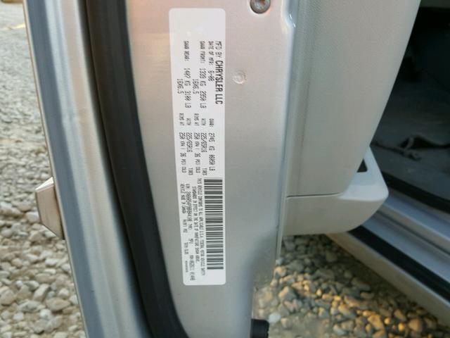 2A8HR54P98R844108 - 2008 CHRYSLER TOWN & COU SILVER photo 10