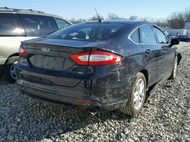 3FA6P0H78GR212975 - 2016 FORD FUSION SE BLACK photo 4