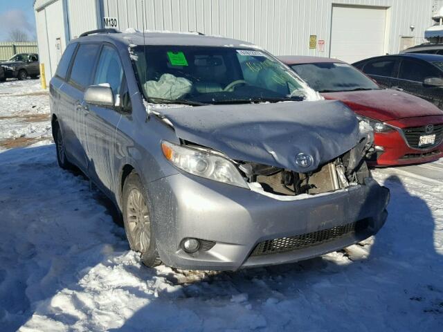 5TDYK3DC5BS042876 - 2011 TOYOTA SIENNA XLE SILVER photo 1