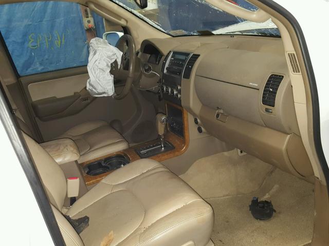 5N1AR18W27C608826 - 2007 NISSAN PATHFINDER WHITE photo 5