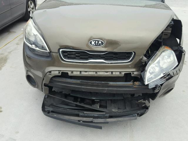 KNDJT2A61C7383873 - 2012 KIA SOUL + GREEN photo 9