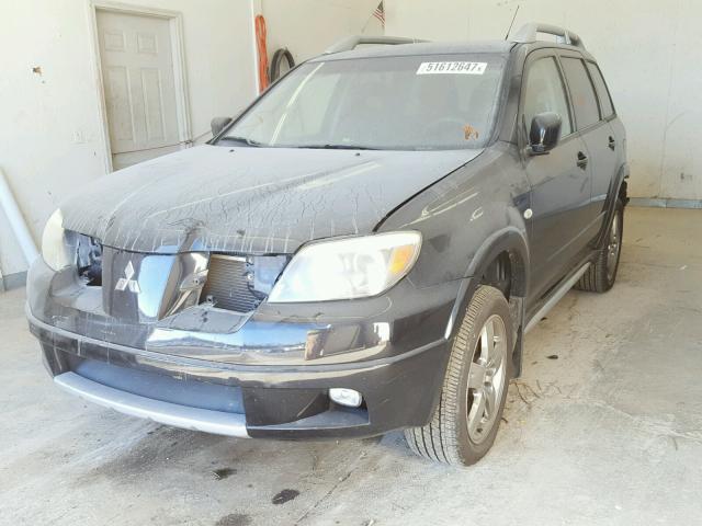 JA4LZ41F86U008730 - 2006 MITSUBISHI OUTLANDER BLACK photo 2