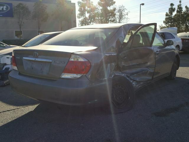 4T1BE32K35U591737 - 2005 TOYOTA CAMRY LE GRAY photo 4