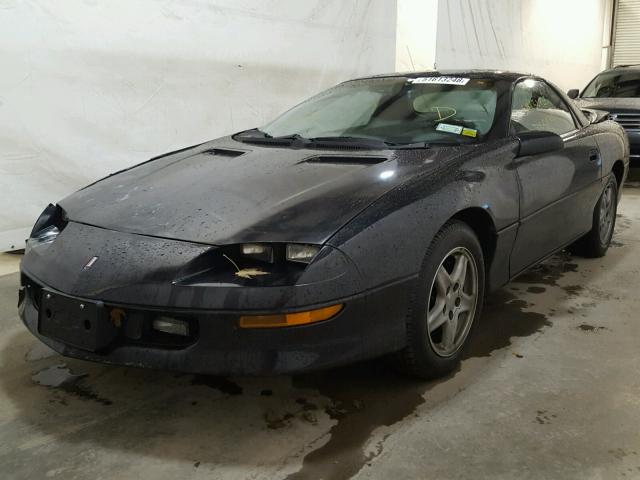 2G1FP22K1V2101224 - 1997 CHEVROLET CAMARO BAS შავი ფოტო 2