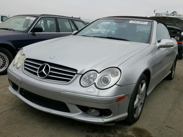 WDBTK75J15F129238 - 2005 MERCEDES-BENZ CLK 500 SILVER photo 2