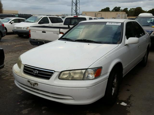 4T1BG22K31U827320 - 2001 TOYOTA CAMRY CE WHITE photo 2