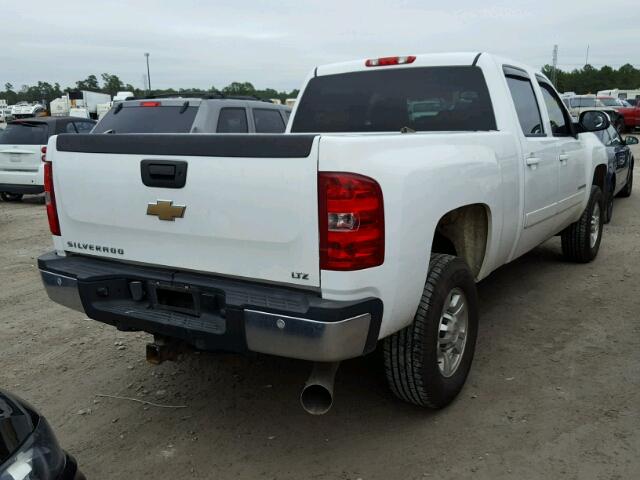 1GCHC23608F141083 - 2008 CHEVROLET SILVERADO WHITE photo 4