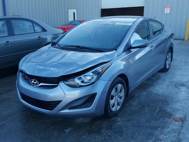 5NPDH4AE6GH694315 - 2016 HYUNDAI ELANTRA SE SILVER photo 2