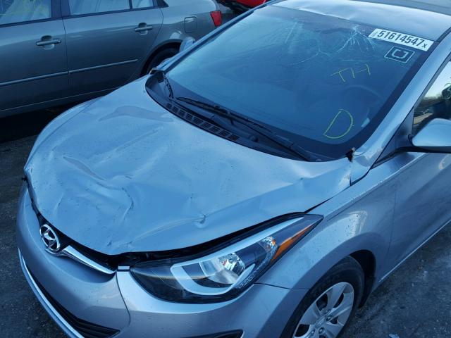 5NPDH4AE6GH694315 - 2016 HYUNDAI ELANTRA SE SILVER photo 9