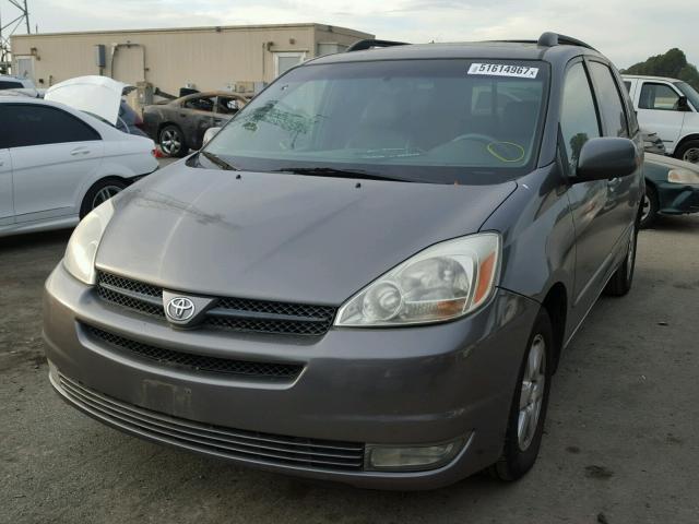 5TDZA22C94S161845 - 2004 TOYOTA SIENNA XLE GRAY photo 2