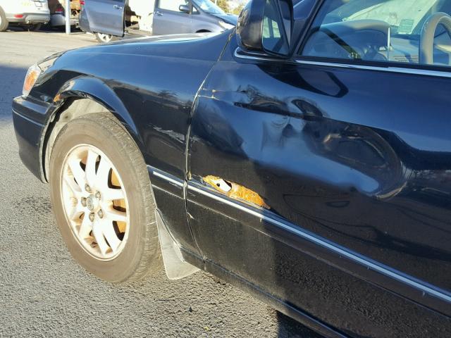 4T1BF28K01U128978 - 2001 TOYOTA CAMRY LE შავი ფოტო 9