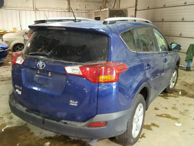 2T3RFREV6EW140068 - 2014 TOYOTA RAV4 XLE BLUE photo 4