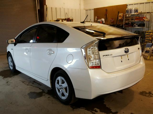 JTDKN3DU4B5315673 - 2011 TOYOTA PRIUS WHITE photo 3