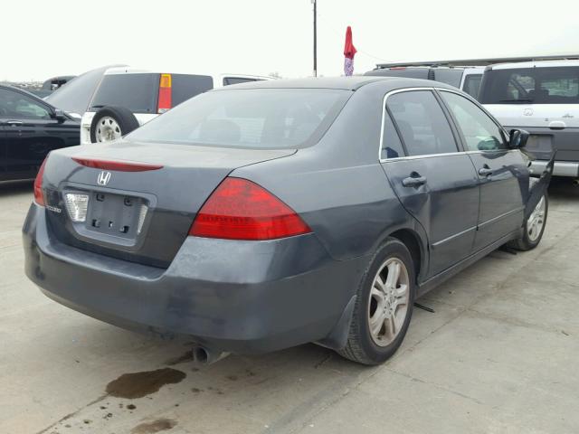 1HGCM56376A010612 - 2006 HONDA ACCORD SE BLUE photo 4