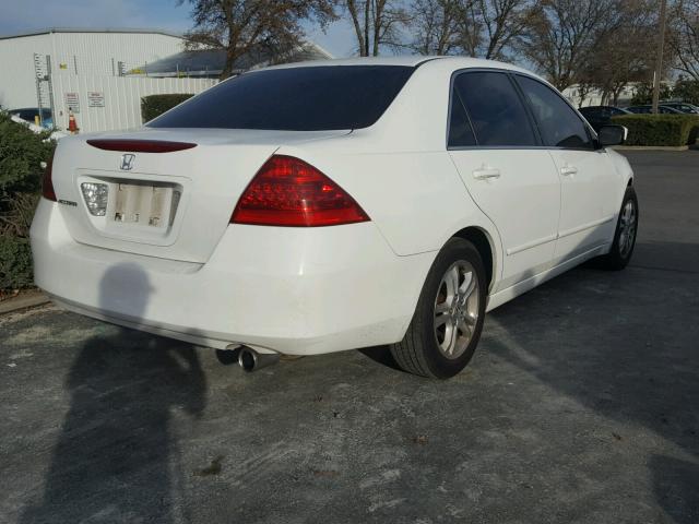 1HGCM56367A033137 - 2007 HONDA ACCORD SE WHITE photo 4