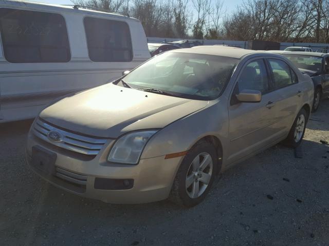 3FAFP07Z56R182609 - 2006 FORD FUSION SE GOLD photo 2