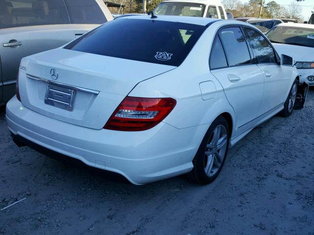 WDDGF4HB4DR297498 - 2013 MERCEDES-BENZ C 250 WHITE photo 4