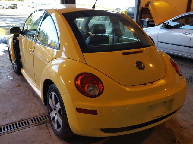 3VWRW31CX6M418701 - 2006 VOLKSWAGEN NEW BEETLE 黄色 照片 3