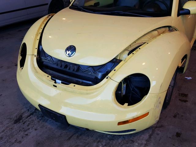 3VWRW31CX6M418701 - 2006 VOLKSWAGEN NEW BEETLE 黄色 照片 9