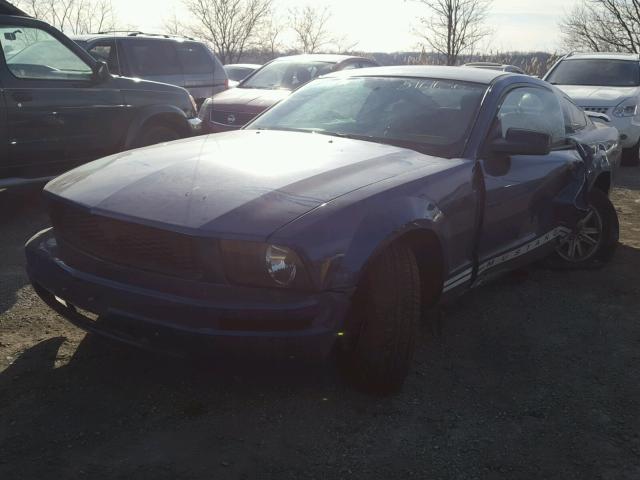 1ZVFT80N165158657 - 2006 FORD MUSTANG BLUE photo 2