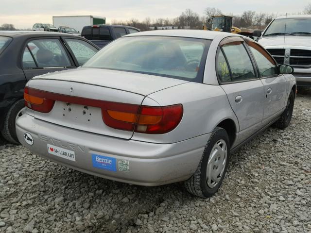 1G8ZK52731Z265365 - 2001 SATURN SL2 SILVER photo 4