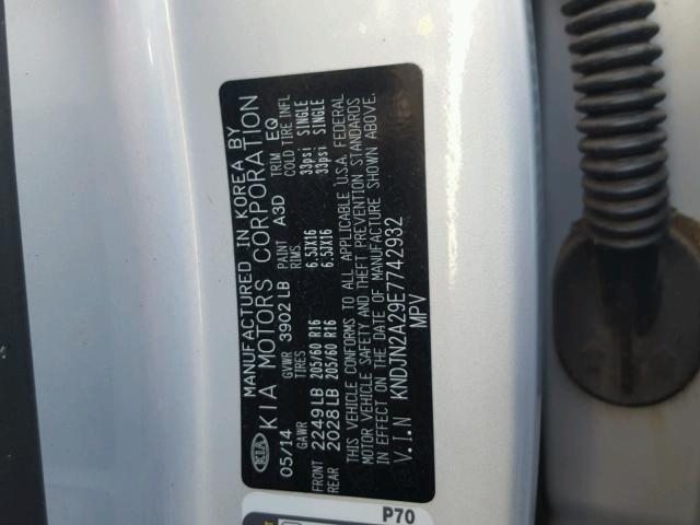 KNDJN2A29E7742932 - 2014 KIA SOUL SILVER photo 10