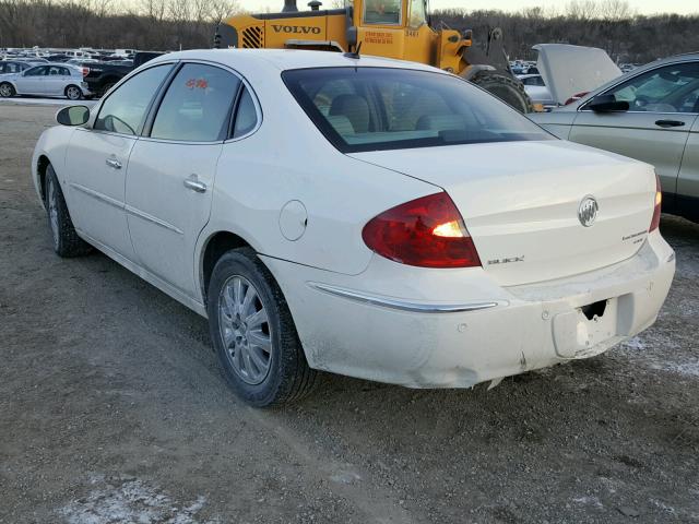 2G4WD582181371830 - 2008 BUICK LACROSSE C WHITE photo 3