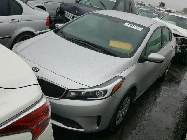 3KPFK4A78HE014027 - 2017 KIA FORTE LX SILVER photo 2