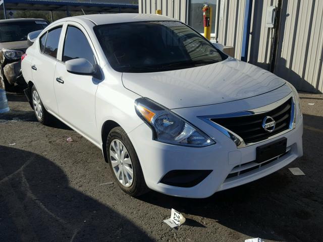 3N1CN7AP6HL816747 - 2017 NISSAN VERSA S WHITE photo 1