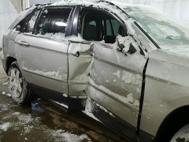 2A8GF68X78R108529 - 2008 CHRYSLER PACIFICA T SILVER photo 9