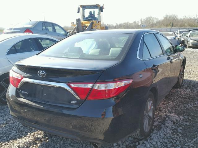 4T1BF1FK9FU031783 - 2015 TOYOTA CAMRY LE შავი ფოტო 4