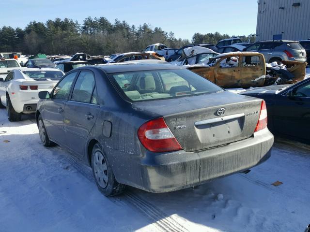 4T1BE32K23U713520 - 2003 TOYOTA CAMRY LE ნაცრისფერი ფოტო 3