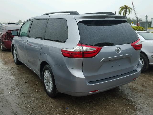 5TDYZ3DC8HS809415 - 2017 TOYOTA SIENNA XLE SILVER photo 3