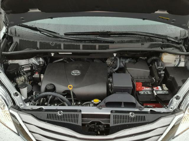 5TDYZ3DC8HS809415 - 2017 TOYOTA SIENNA XLE SILVER photo 7