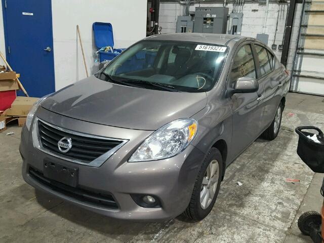 3N1CN7AP8CL861018 - 2012 NISSAN VERSA S BROWN photo 2