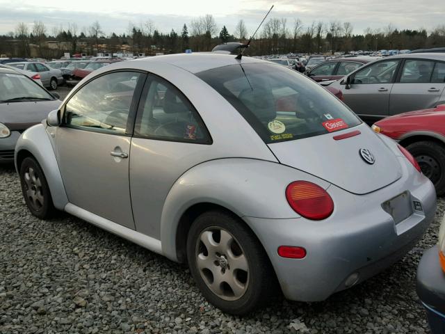 3VWCB21C32M416441 - 2002 VOLKSWAGEN NEW BEETLE 银色 照片 3