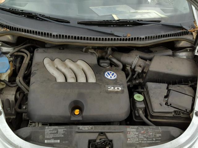 3VWCB21C32M416441 - 2002 VOLKSWAGEN NEW BEETLE 银色 照片 7