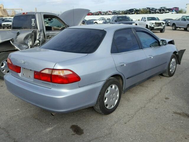 1HGCG5648WA255614 - 1998 HONDA ACCORD LX SILVER photo 4