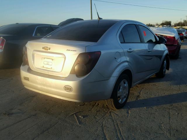 1G1JA5SH9E4174028 - 2014 CHEVROLET SONIC LS Արծաթագույն լուսանկար 4