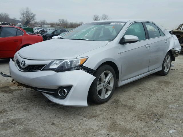 4T1BF1FKXEU312392 - 2014 TOYOTA CAMRY L SILVER photo 2